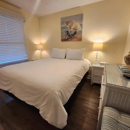 North Shore Inn Tc 206